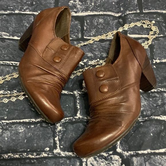 Bear trap brown leather booties - Picture 1 of 5